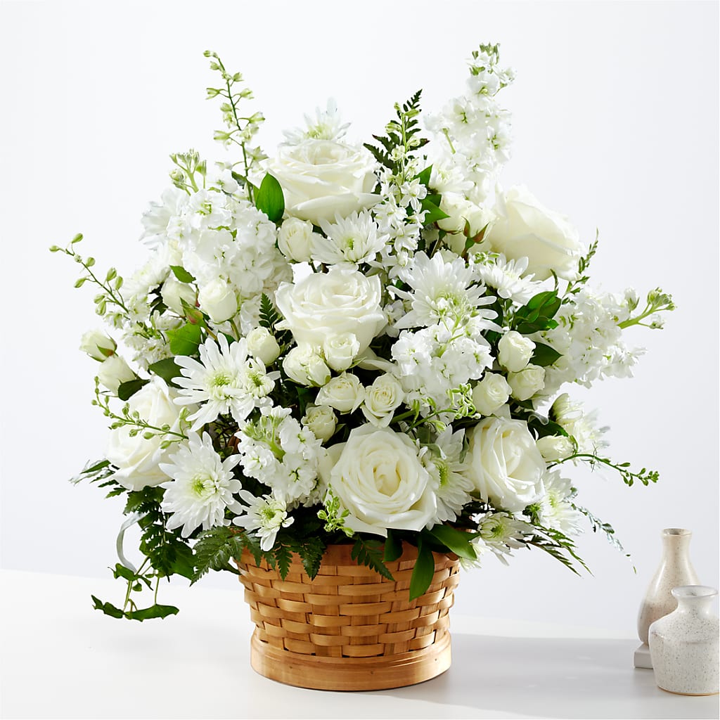 Heartfelt Condolences Arrangement – ELLIJAY'S HOMETOWN FLORIST INC, Ellijay GA