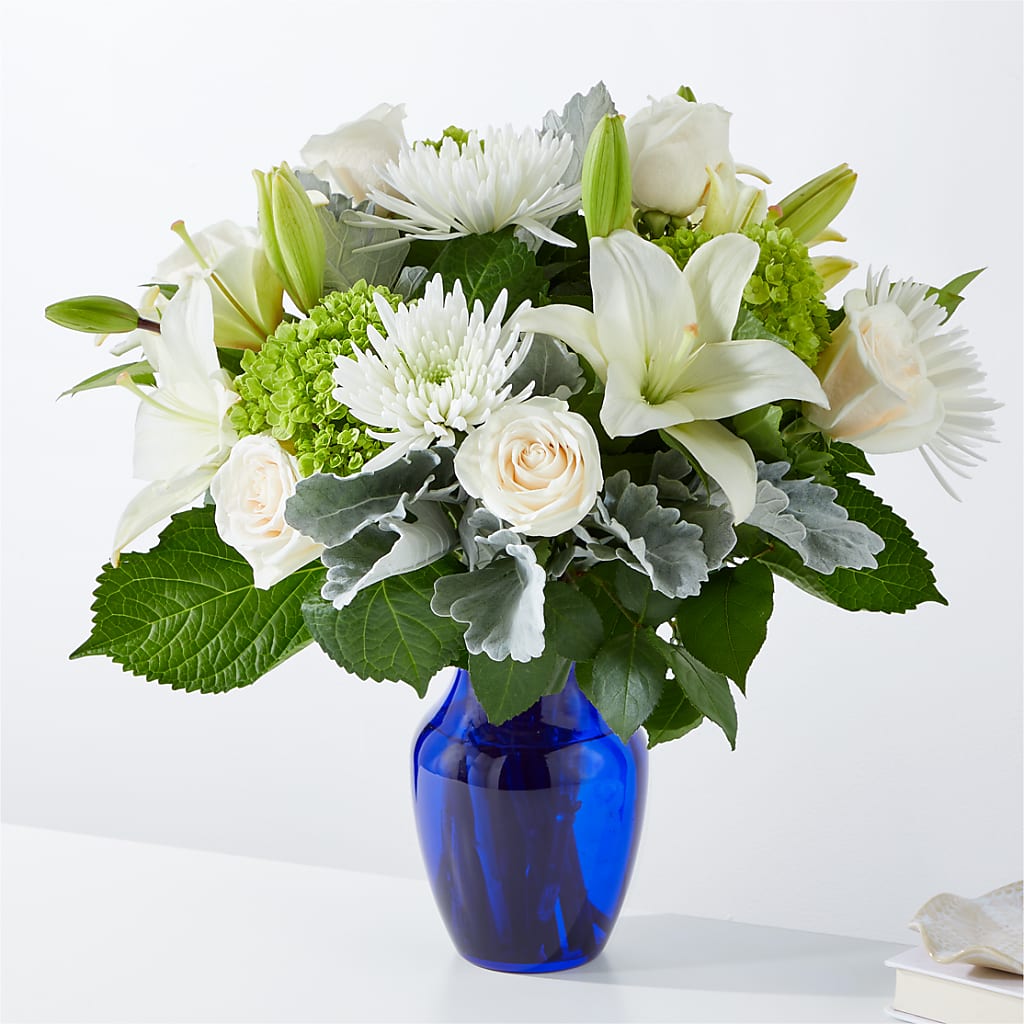Snowy Dreams Bouquet – ELLIJAY'S HOMETOWN FLORIST INC, Ellijay GA