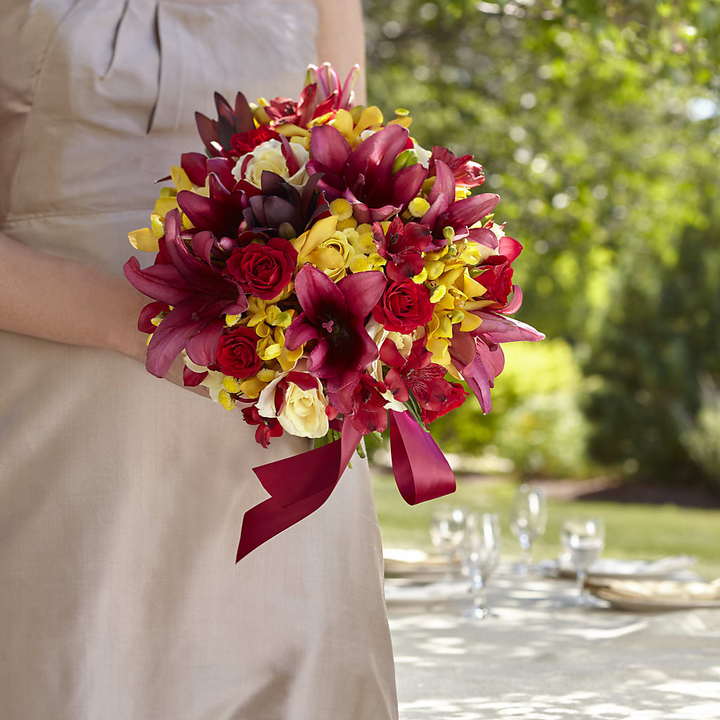 Sunningdale Bouquet – ELLIJAY'S HOMETOWN FLORIST INC, Ellijay GA