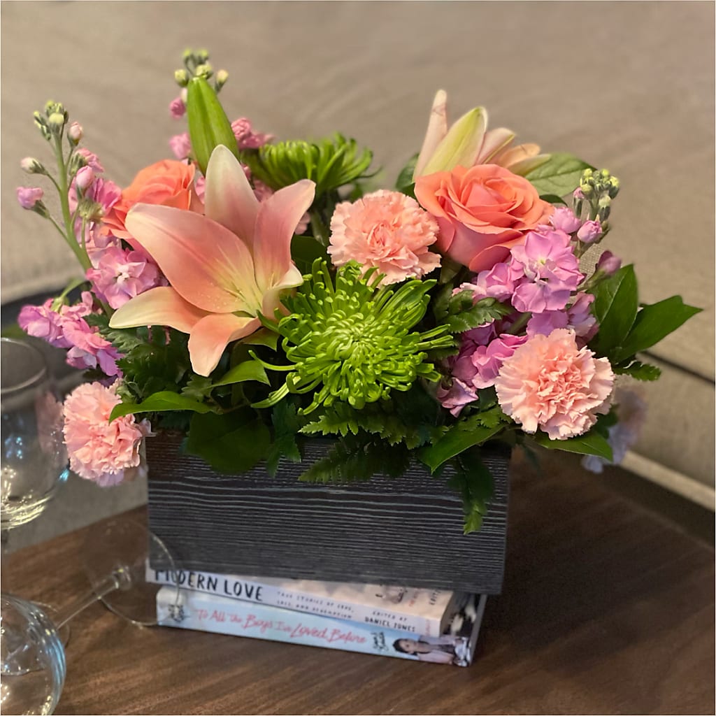 Beautiful Spirit Basket – ELLIJAY'S HOMETOWN FLORIST INC, Ellijay GA
