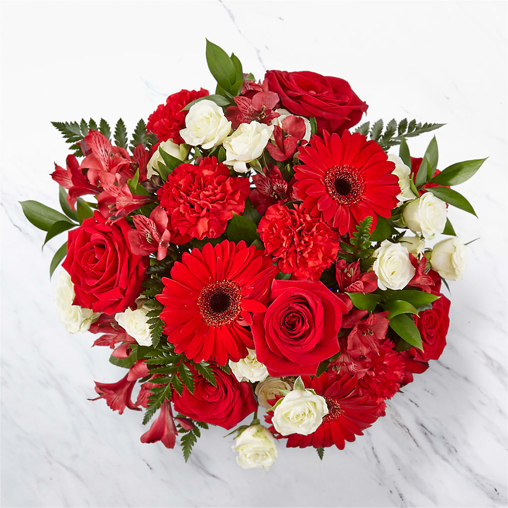 Hearts Embrace Bouquet – ELLIJAY'S HOMETOWN FLORIST INC, Ellijay GA