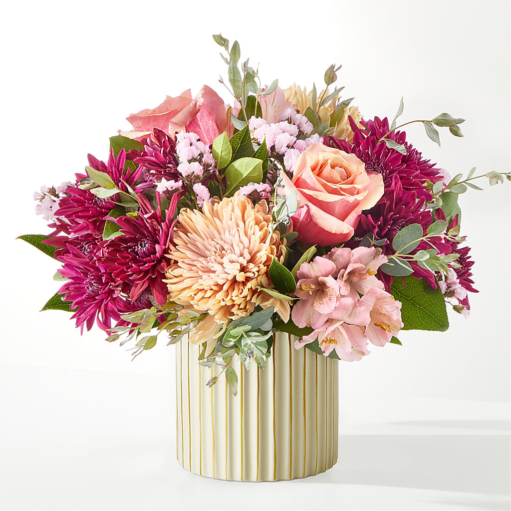 Berry Cobbler Bouquet with Ivory Vase – ELLIJAY'S HOMETOWN FLORIST INC, Ellijay GA