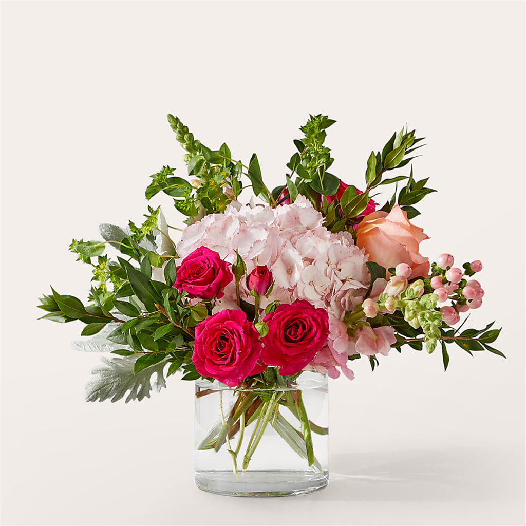 Glitz & Glam Bouquet – ELLIJAY'S HOMETOWN FLORIST INC, Ellijay GA